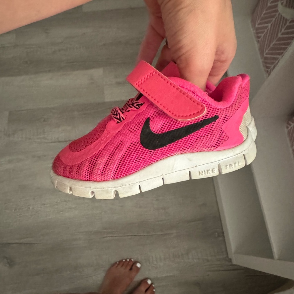 Baby Girl Nike sneakers 4C
